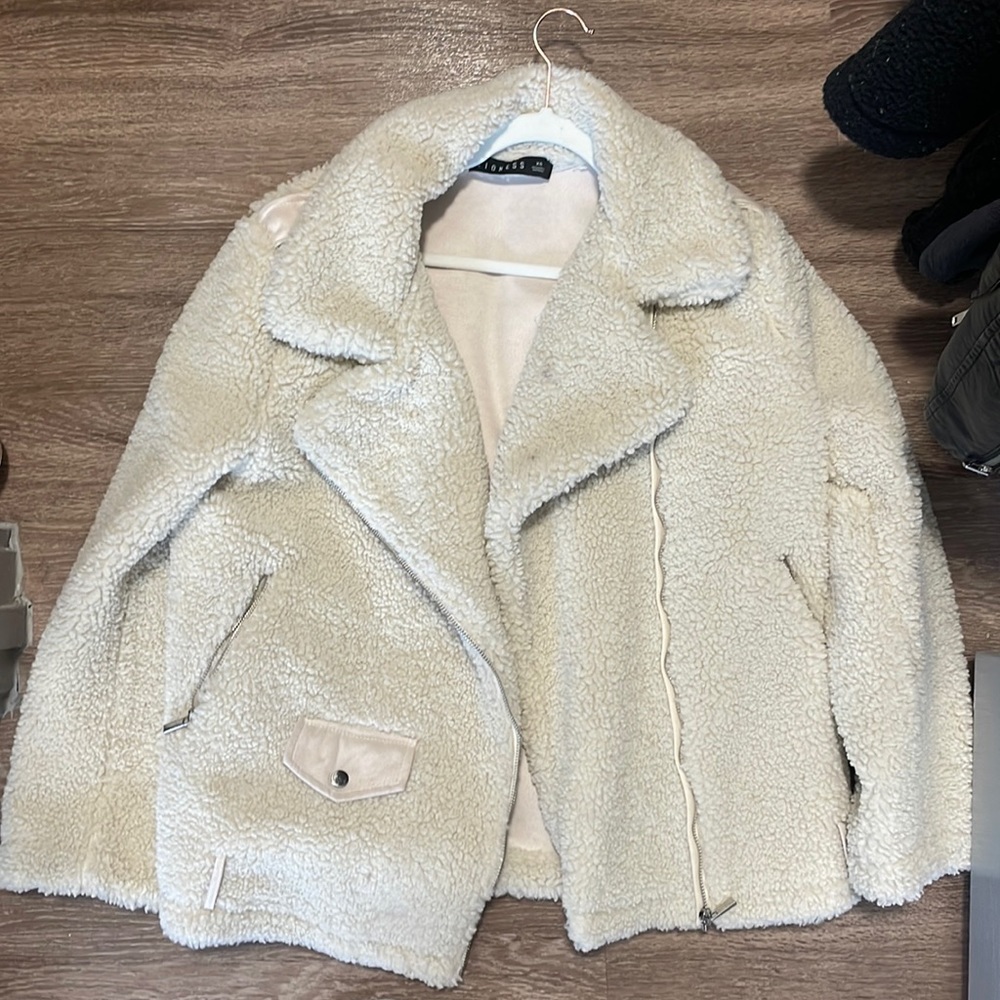 Fluffy lioness coat